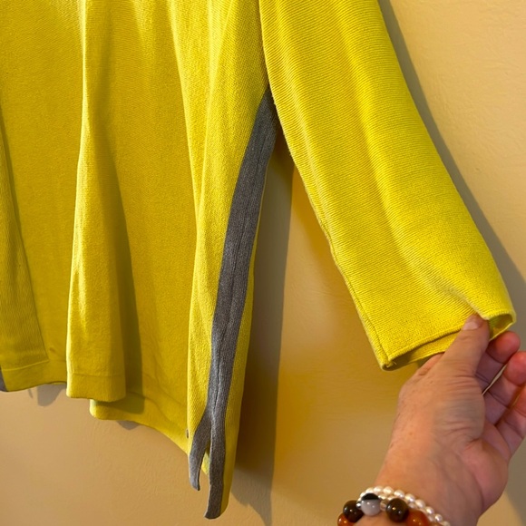 XS Olsen Woman Sweater VNeck Pullover Solid Basic Side Slits High-Low 3/4 Sleeve - Picture 8 of 15